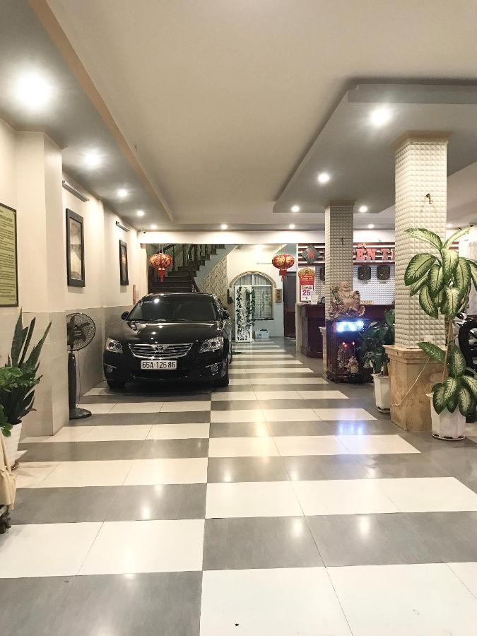 Huyen Tran Hotel Can Tho Esterno foto